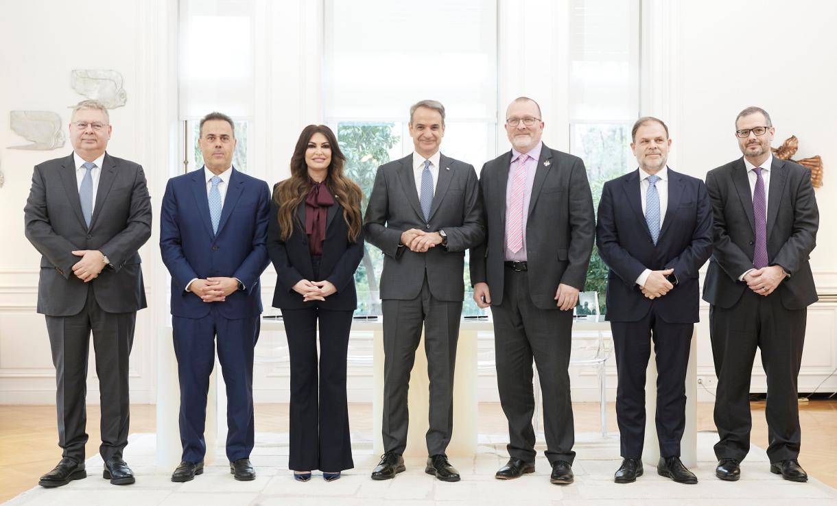 Η HELLENiQ ENERGY και η Chevron υπογράφουν Συμβάσεις με το Ελληνικό Δημόσιο για την παραχώρηση δικαιωμάτων Έρευνας και Εκμετάλλευσης Υδρογονανθράκων σε τέσσερις θαλάσσιες περιοχές 